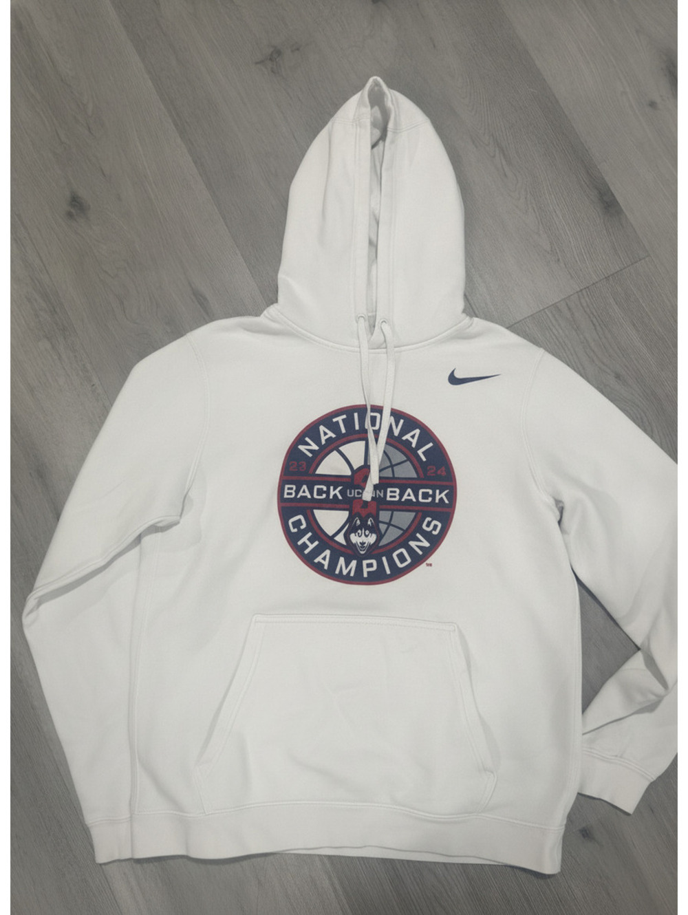 Nike Men's Hoodie UConn National Champions Back to Back Graphic White Small - Picture 1 of 4